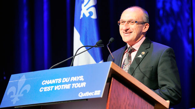 Québec, le 28 mai 2012 – Yvon Vallières, ministre responsable des Affaires intergouvernementales canadiennes et de la Francophonie canadienne au Capitole.